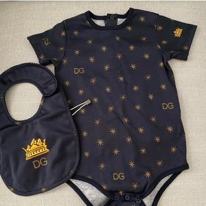 Dolce Gabbana Baby Set size 9-12 months runs small